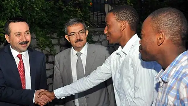Selçuk'ta 84 Ülkeden Bin 215 Yabancı Öğrenci Eğitim Görüyor