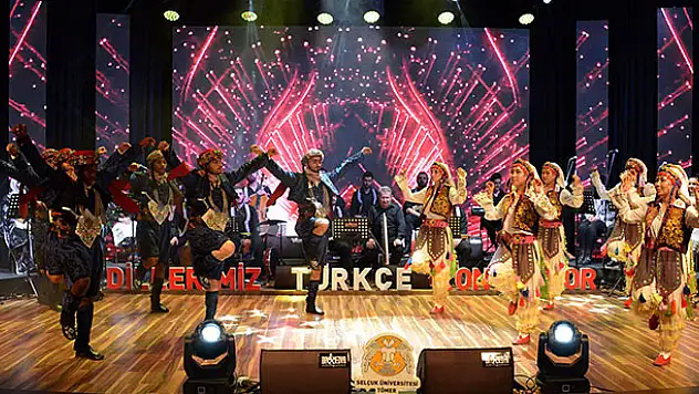 Selçuk TÖMER'den 'Türkçe Şöleni'