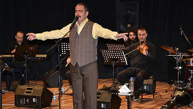 Selçuk'un 40. yıl konuğu Fatih Kısaparmak oldu