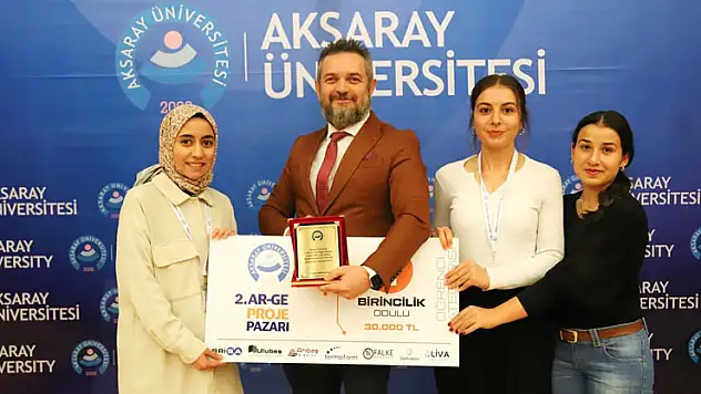 Selçuk Üniversitesi 1.'liği kaptı