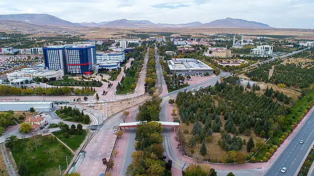 Selçuk Üniversitesi 25 sözleşmeli personel alacak

