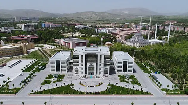 Selçuk Üniversitesi 26 sürekli işçi alacak
