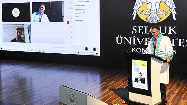 Selçuk Üniversitesi 45. yıl mezunlarını verdi
