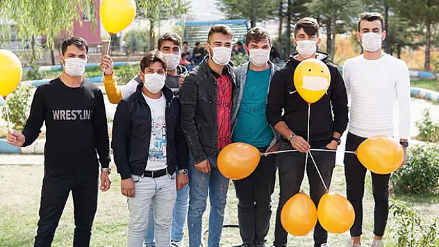 Selçuk Üniversitesi Bozkır MYO, LÖSEV'in farkındalık çağrısına katıldı