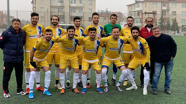 Selçuk Üniversitesi futboldan çekildi 
