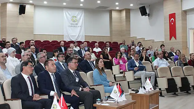 Selçuk Üniversitesi İktisadi ve İdari Bilimler Fakültesi Akademik Kurul Toplantısı Gerçekleştirildi