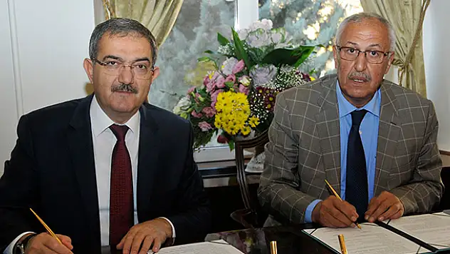 Selçuk Üniversitesi ile Hüyük Belediyesi protokol imzaladı