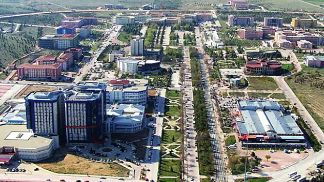 Selçuk Üniversitesi'nde FETÖ temizliği sürüyor