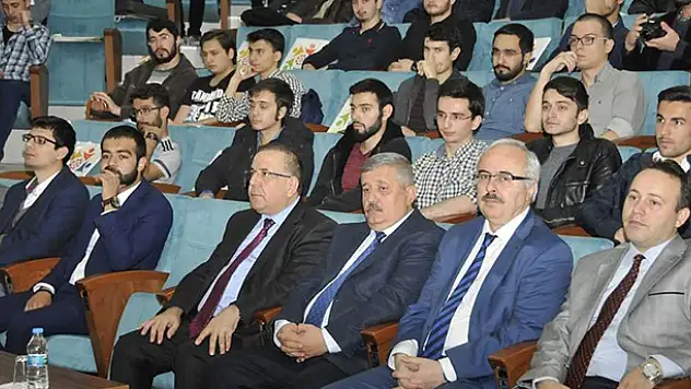 Selçuk Üniversitesi'nde millileşme serüveni anlatıldı
