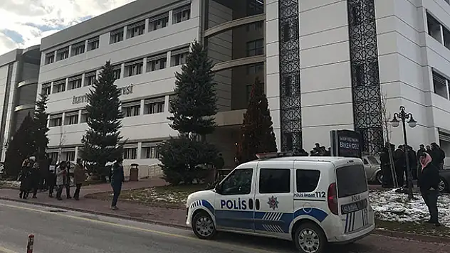 Selçuk Üniversitesi'nde pompalı dehşet!
