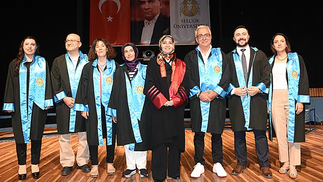 Selçuk Üniversitesi'nde yüksek lisans ve doktora eğitimlerini tamamlayan öğrenciler için mezuniyet töreni
