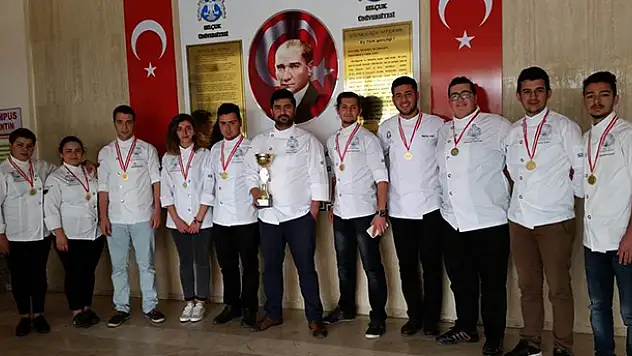 Selçuk Üniversitesi'ne 8 altın 2 gümüş madalya