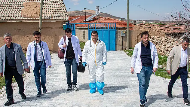 Selçuk Üniversitesi'nin sağlık kahramanları vatandaşlarla buluştu