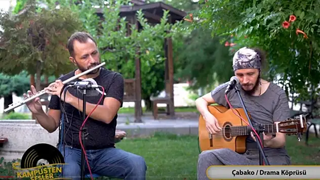 Selçuk Üniversitesi öğrencileri kampüslerini müzikle tanıtıyor
