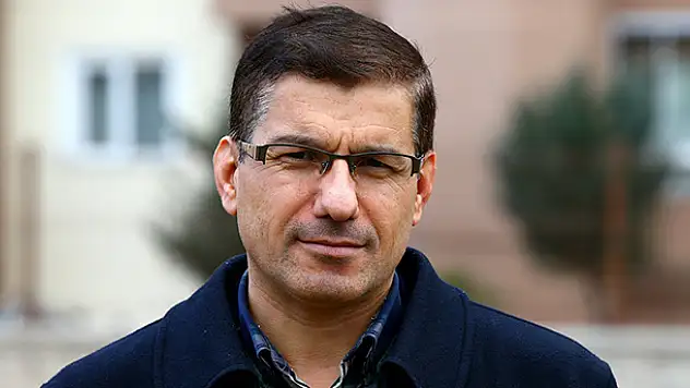 Selçuk Üniversitesi öğretim üyesi Nezir Akyeşilmen'e soruşturma