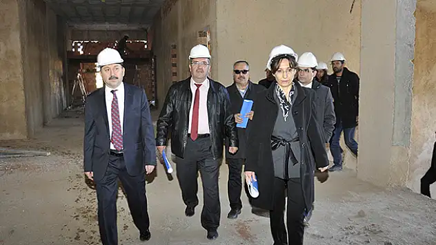 Selçuk Üniversitesi Rektörü Gökbel, Kampüs Alanındaki İnşaatlarını İnceledi