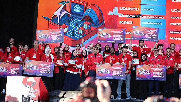 Selçuk Üniversitesi, TEKNOFEST 2025'i 4 ödülle tamamladı