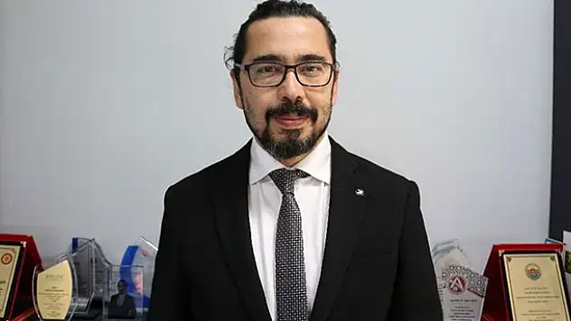 Selçuk Üniversitesi Tıp Fakültesi Dekanı Prof. Dr. Yavuz Selvi oldu
