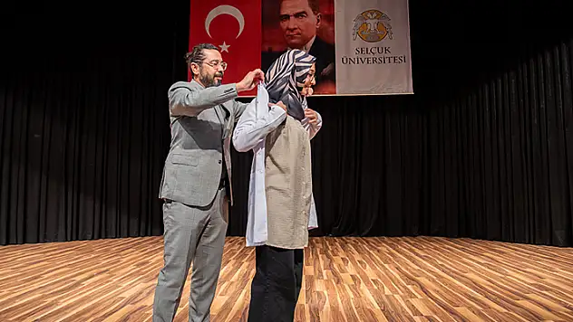 Selçuk Üniversitesinde geleceğin hekimleri beyaz önlüklerini giydi
