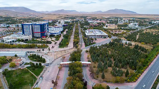 Selçuk Üniversitesinde kampüs içerisindeki ticari alanlar kiraya verilecek
