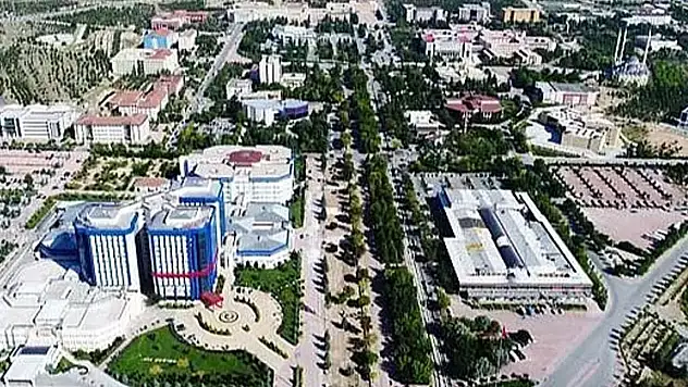 Selçuk Üniversitesi'nde Konya Turizmi ve Mevlana Paneli düzenlendi