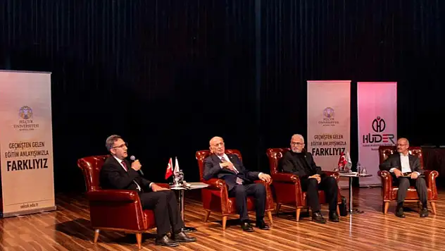 Selçuk Üniversitesinde 'Milli İradeye Darbe - 28 Şubat' konulu söyleşi yapıldı
