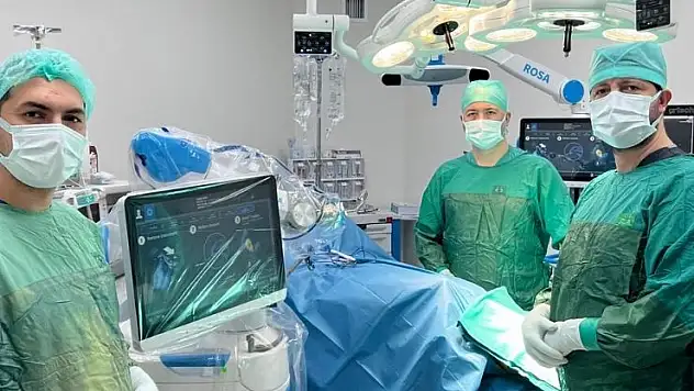 Selçuk Üniversitesi'nde robotik cerrahi devrimi