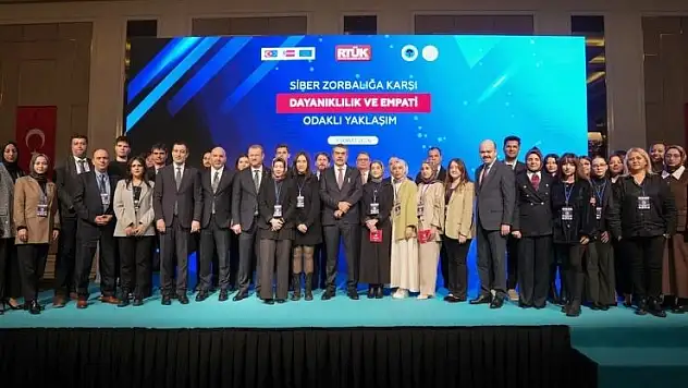 Selçuk Üniversitesinde 'Siber Zorbalıkla Mücadele' konuşuldu