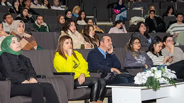 Selçuk Üniversitesinde yurt dışında eğitim fırsatları tanıtıldı