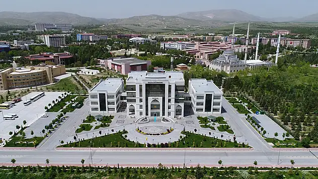 Selçuk Üniversitesi'nden binlerce öğrenciye müjde