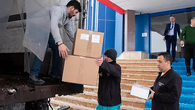 Selçuk Üniversitesinden deprem bölgesine yardım eli
