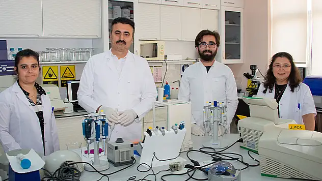 Selçuk Üniversitesi'nden Tuz Gölündeki bitki çeşitliliğine yönelik proje
