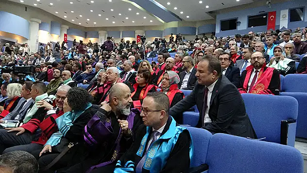 Selçuk Üniversitesinin akademik yıl açılışı yapıldı
