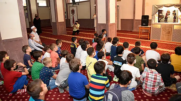 Selçuklu Belediye Başkanı çocuklarla bir araya geldi
