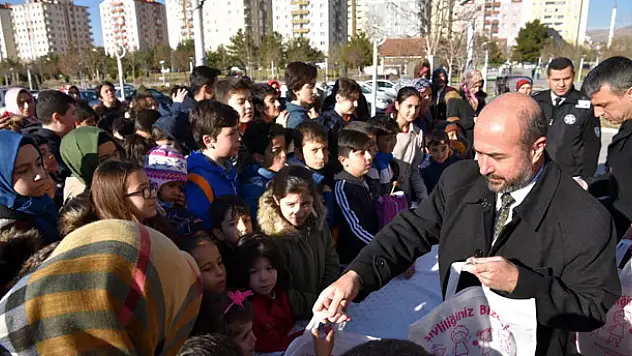 Selçuklu Belediye Başkanı Pekyatırmacı şivlilik dağıttı
