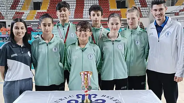 Selçuklu Belediye Masa Tenisi Takımı Türkiye ikincisi oldu