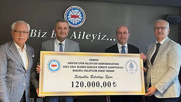 Selçuklu Belediye ödülünü aldı
