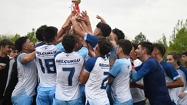 Selçuklu Belediye U17 Konya şampiyonu
