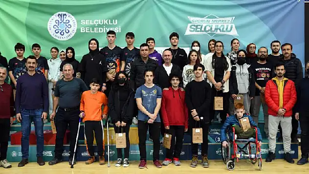 Selçuklu Belediyesi dart turnuvasında ödüller sahiplerini buldu
