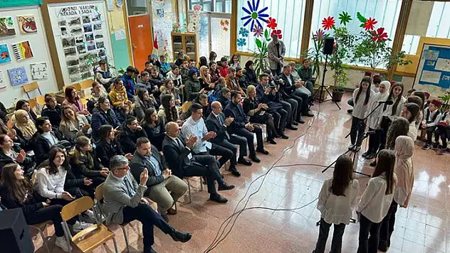Selçuklu Belediyesi Donji Vakuf'ta Türkçe sınıfı açtı
