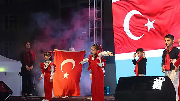 Selçuklu Belediyesi Hatice Hatun Külliyesi Çocuk Mektebi'nde mezuniyet coşkusu