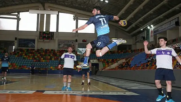 Selçuklu Belediyesi Hentbol Takımı Hentbolspor Kulübü'nü 38-21 Mağlup Etti