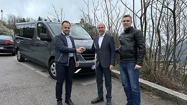 Selçuklu Belediyesi'nden Bosnalı yetim öğrencilere araç desteği
