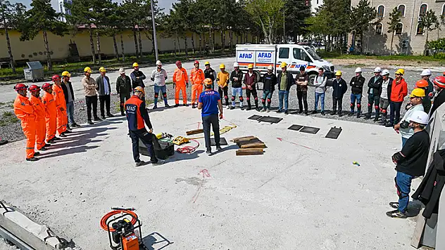 Selçuklu Belediyesi personeli afetlere hazırlanıyor