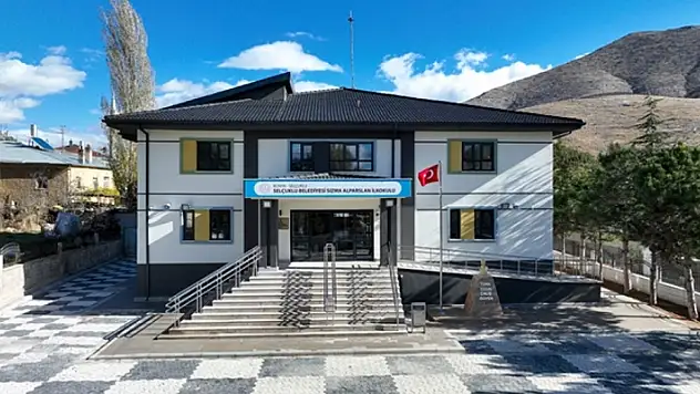 Selçuklu Belediyesi'nin ilçeye kazandırdığı Sızma Alparslan İlkokulu açılıyor 