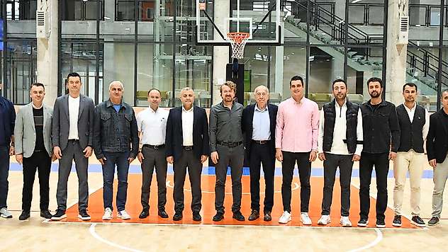 Selçuklu Belediyespor hakemleri ağırladı