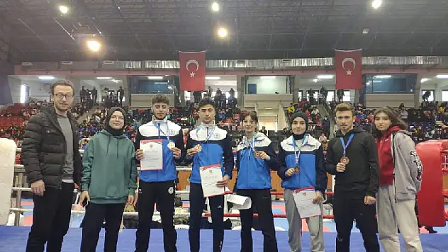 Selçuklu Belediyespor'dan Kick Boks'ta 5 madalya
