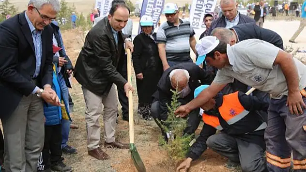 Selçuklu'da 10 Bin Fidan Toprakla Buluştu