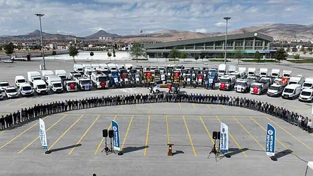Selçuklu'da 94 yeni hizmet aracı göreve başladı 
