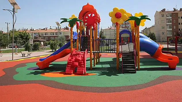 Selçuklu'da çocuk oyun grupları revize ediliyor